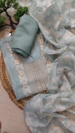 Regal Pearl Embellished Chanderi Suit - Image 2