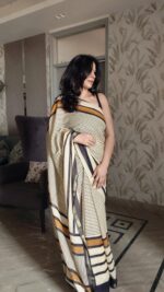 Contemporary Black & Off-White Mul Cotton Saree - Image 3