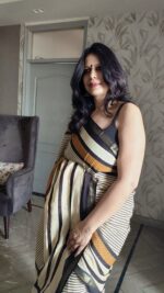 Contemporary Black & Off-White Mul Cotton Saree - Image 2