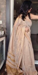 Elegant Golden Linen Saree - Image 2