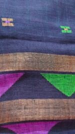 Green temple Linen Saree - Image 9