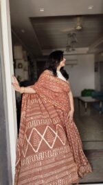 Hand Block Brown Saree - Image 4