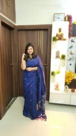 Navy blue linen saree - Image 4