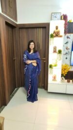 Navy blue linen saree - Image 2